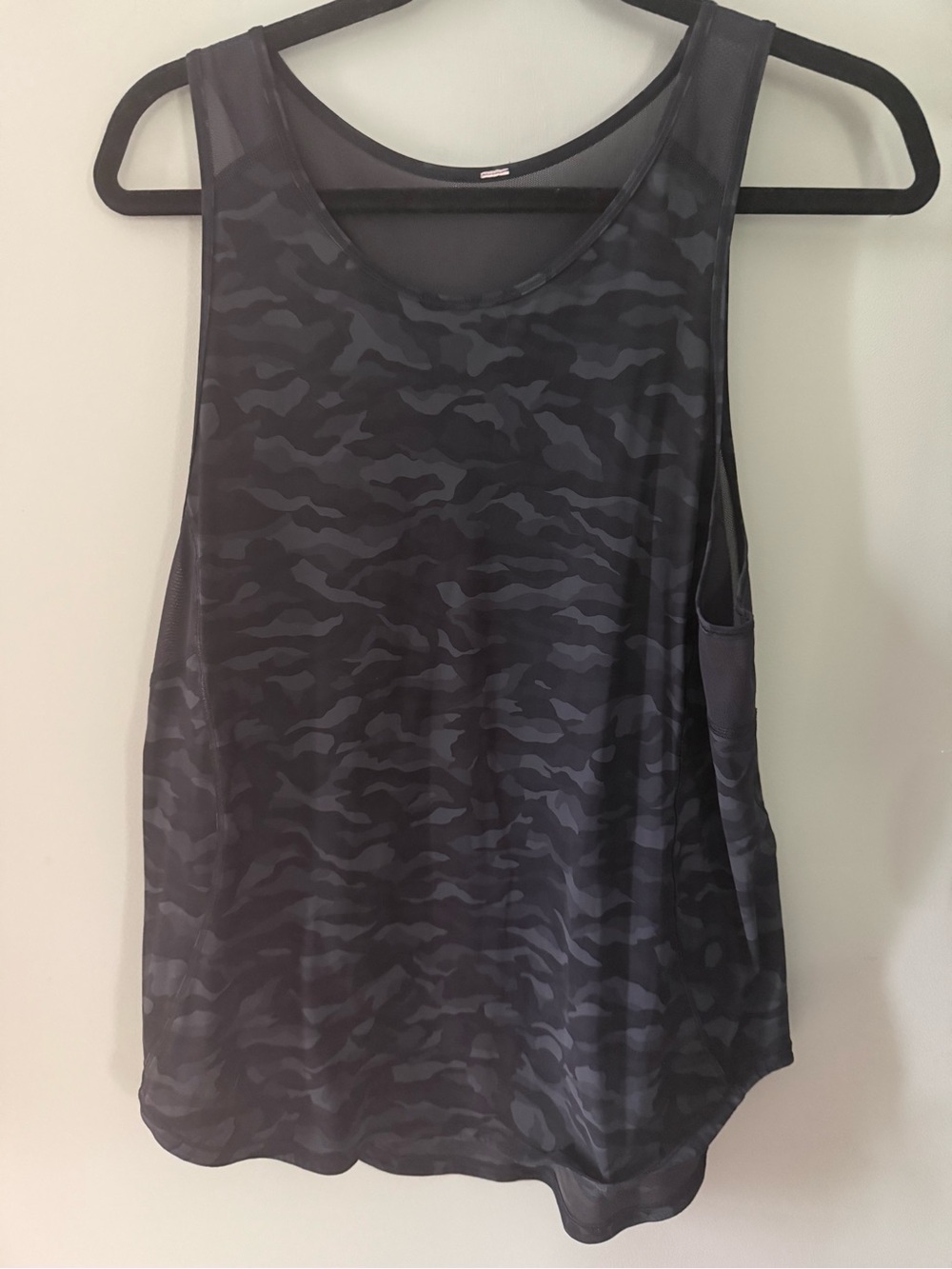 Lululemon Sculpt Tank-  Black Camo size 10